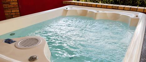 Sitio Libardo - 3Q - com Jacuzzi Privativa - Nova Trento - SC | Private spa tub