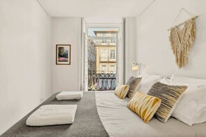 3 habitaciones, tabla de planchar con plancha, wifi y ropa de cama 
