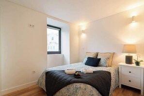 4 slaapkamers, een strijkplank/strijkijzer, wifi, beddengoed