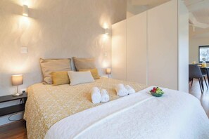 2 slaapkamers, een strijkplank/strijkijzer, wifi, beddengoed