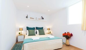 5 soverom, strykejern/-brett, wi-fi og sengetøy