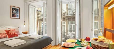 7 bedrooms, iron/ironing board, travel cot, WiFi