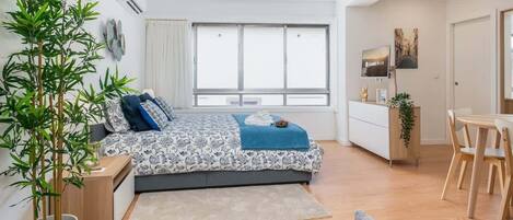 2 多间卧室、熨斗/熨衣板、WiFi、床单