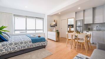 2 quartos, ferros/tábuas de passar roupa, Wi-Fi, roupa de cama