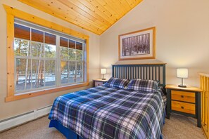 3 chambres, fer et planche à repasser, lit de bébé portatif