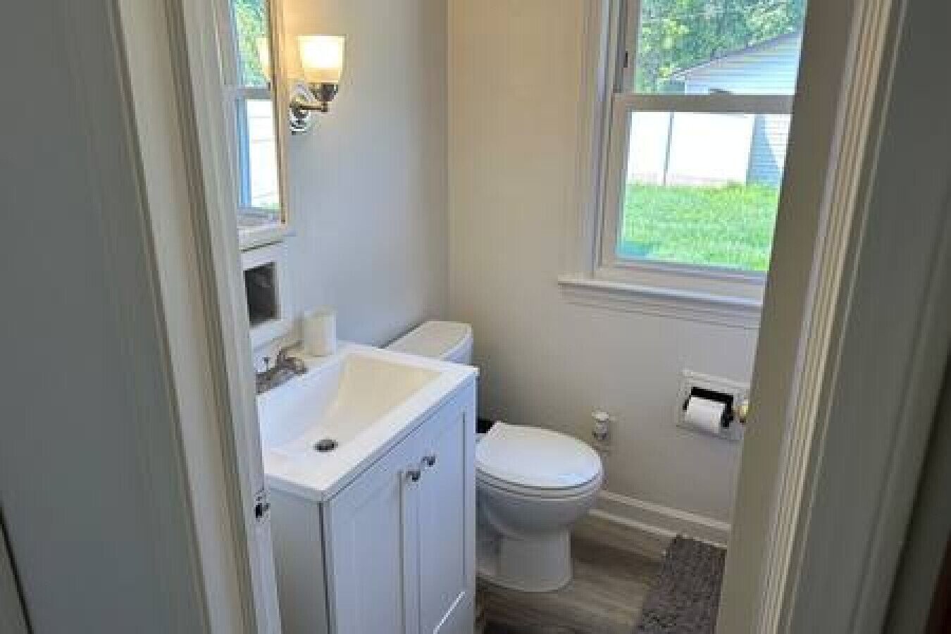 Séchoir à cheveux, serviettes fournies, savon, shampooing