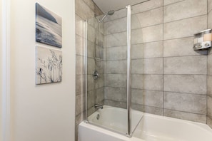 Hair dryer - Le Royale - Havre de paix-Two Bedrooms (Québec City)