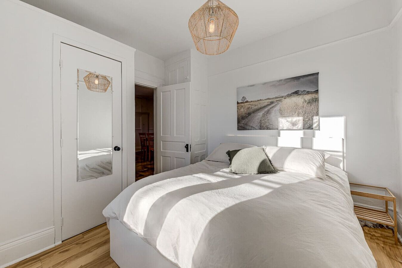 2 chambres, fer et planche à repasser, Wi-Fi, draps fournis