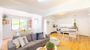 Interior - Silver Sands, 29 Victoria Pde water views and across the road to the water (Nelson Bay)