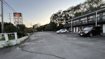 施設の正面