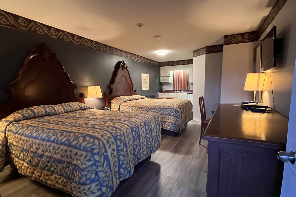 Luxury Room | 1 bedroom, desk, free WiFi, bed sheets