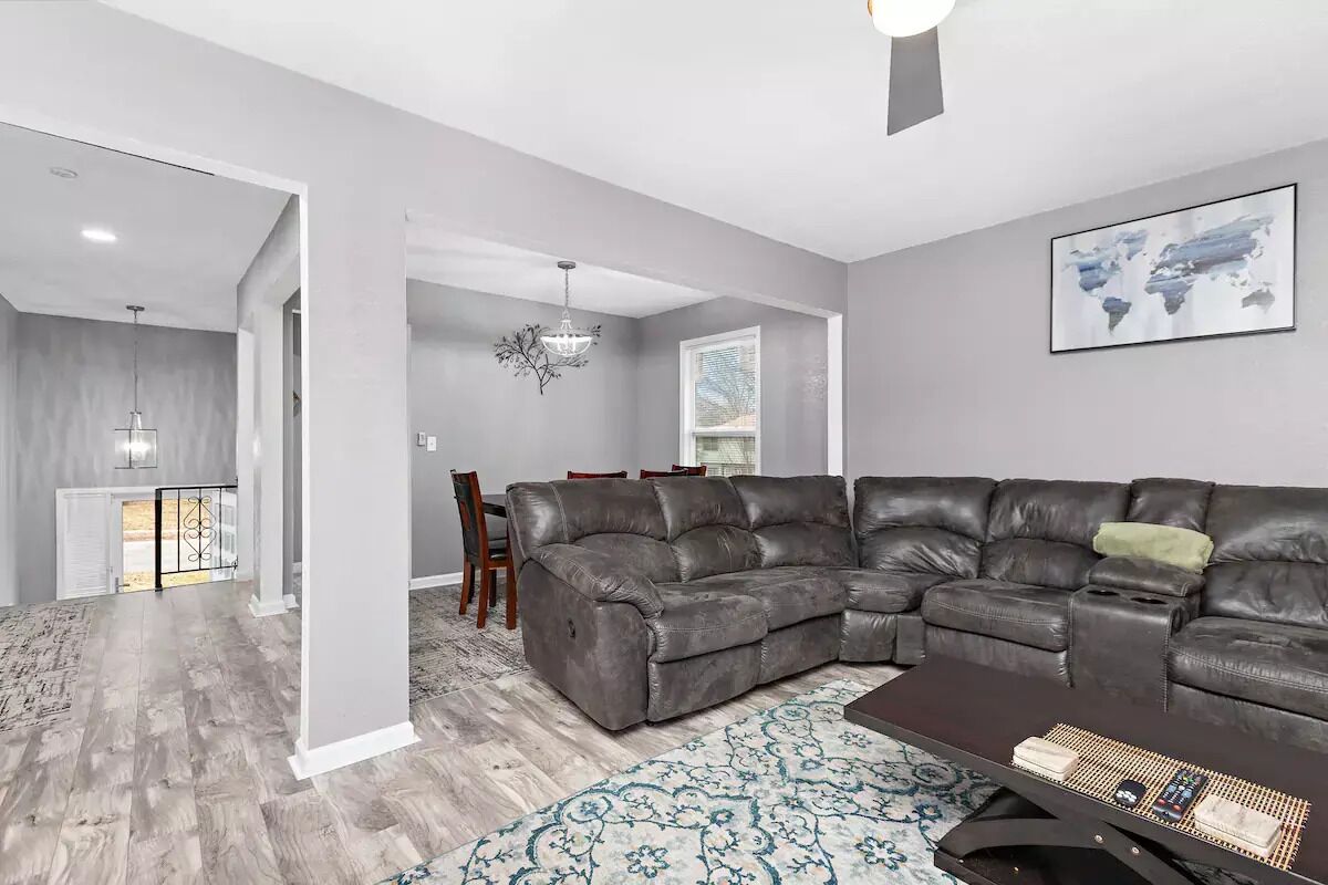 Beautiful Clean and Comfortable Townhome!
