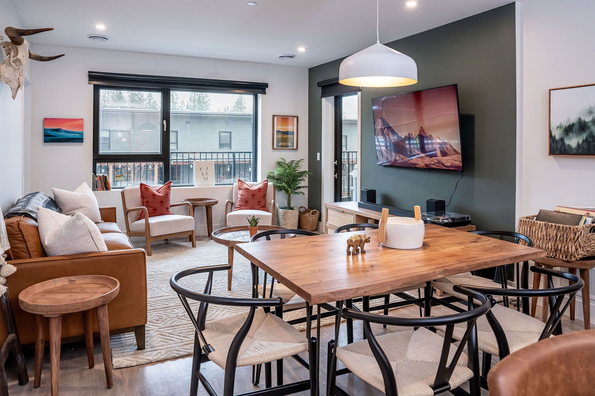 Condo | In-room dining