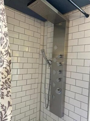 Towels, soap, toilet paper - Artist’s Bohemian Retreat (Pittsburgh)