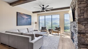 Fireplace - Gatlinburg 3 BD| Luxury Vacation and Amenities|Free Tickets & Views!!! (Gatlinburg)