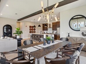 Dining - Luxury Penthouse with Breathtaking Mtn views-Gatlinburg, TN-2 Balconies (Gatlinburg)