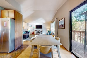 Interior - Puget Sound Waterfront Home-WIFI, Kayaking, Partial A/C (Grapeview)