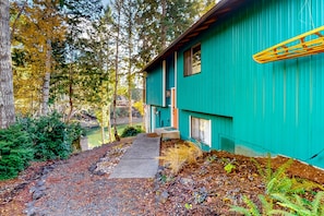 Property grounds - Puget Sound Waterfront Home-WIFI, Kayaking, Partial A/C (Grapeview)