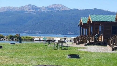 Elk Haven Camping (Cabin 7)