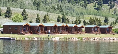 Elk Haven Camping (Cabin 14)