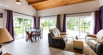 Appartement 'Le Panoramique Du Lac D'isachris' mit Seeblick