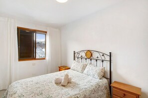 1 chambre, fer et planche à repasser, Wi-Fi gratuit, draps fournis