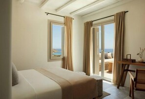 6 bedrooms, iron/ironing board, free WiFi, bed sheets