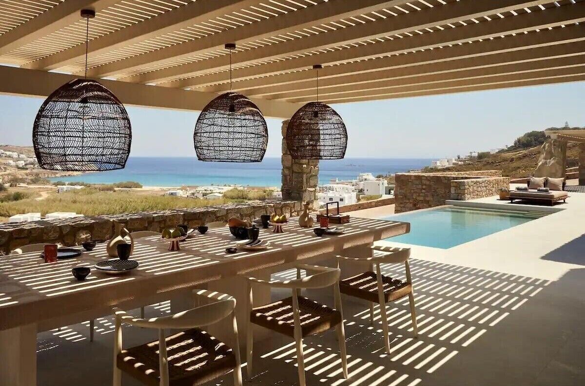 屋外ダイニングエリア