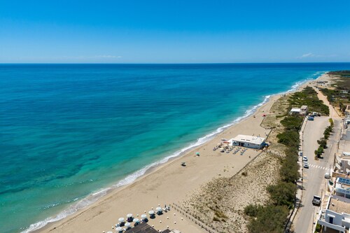 Holiday Home 'Primo Piano Vista Mare' with Private Terrace and Air Conditioning