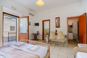 1 bedroom, free WiFi, bed sheets - Holiday Home 'La Casetta Al Mare' with Wi-Fi and Air Conditioning (ugento)