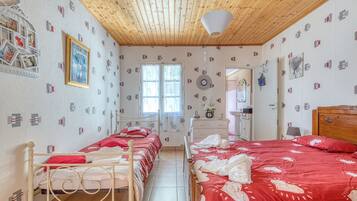 3 chambres, fer et planche Ă repasser, Wi-Fi gratuit, draps fournis