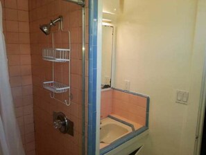 Hair dryer, towels