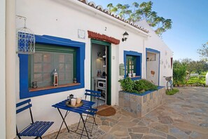 Outdoor dining - Country House "Quinta do Mestre - Casa Passarinhos" with Wi-Fi & A/C (Tavira)