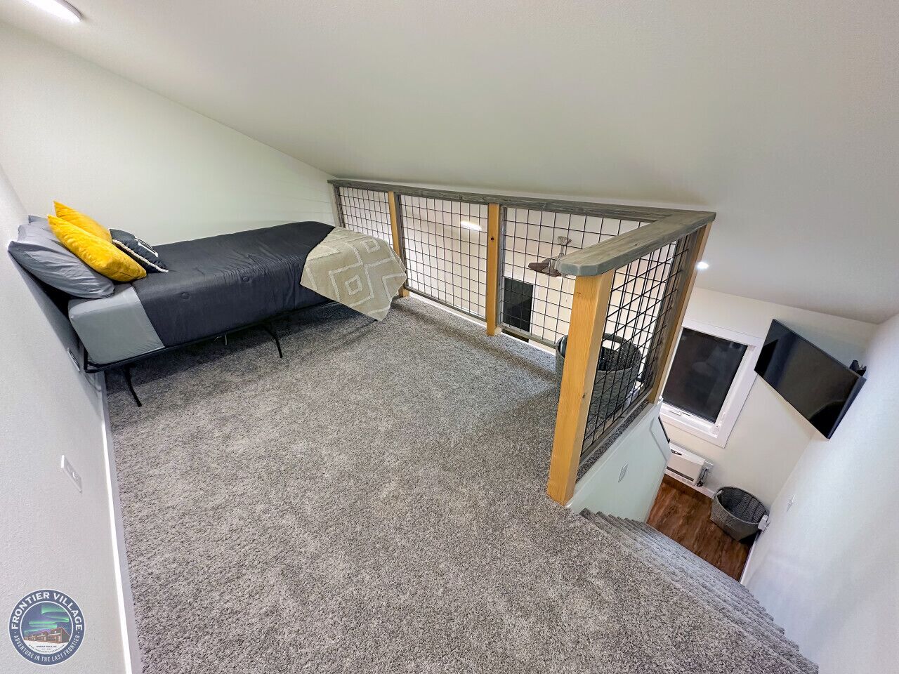 1 bedroom, desk, travel cot, WiFi