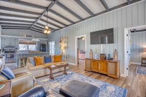 Smart TV - Toddle House | Channel House | Dog-Friendly (North Myrtle Beach)