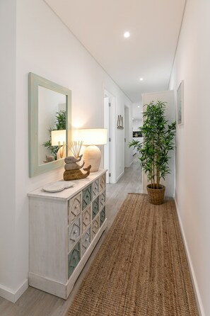 Interior - Consolação & Supertubos - Beach House II (Peniche)