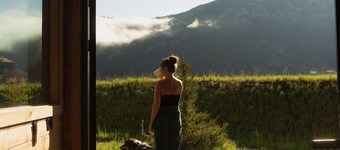 Signature Home By Aspects w/ Hot Tub, Sauna + Views