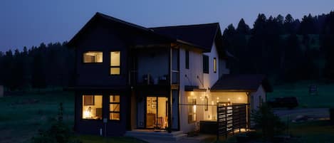 المنشأة من الخارج