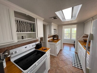 Buffalo House - Free Boat/Trailer parking