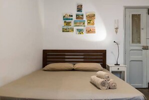 1 bedroom, iron/ironing board, bed sheets - Cosy flat in Mar Michael

 (Beirut)