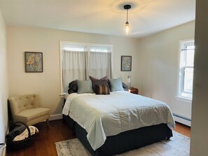 2 bedrooms, desk, iron/ironing board, free WiFi