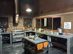 Private kitchen - El Trapiche Luxury Villa (Ibarra)