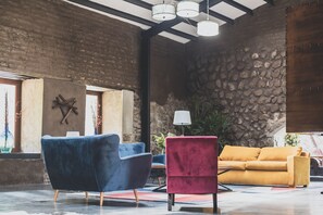 Living area - El Trapiche Luxury Villa (Ibarra)