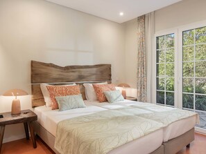 1 bedroom, iron/ironing board, travel crib, WiFi