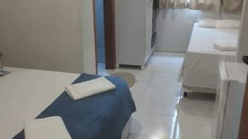 Executive Triple Room | Hypo-allergenic bedding, iron/ironing board, free WiFi