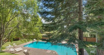Tahoe City Condo central to all!