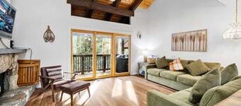 Tahoe City Condo central to all!