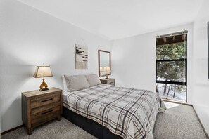 3 habitaciones, tabla de planchar con plancha y wifi gratis 