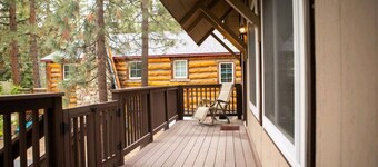 Speedboat Beach Cabin Close to Skiing and Casinos