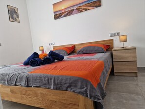3 bedrooms, free WiFi, bed sheets